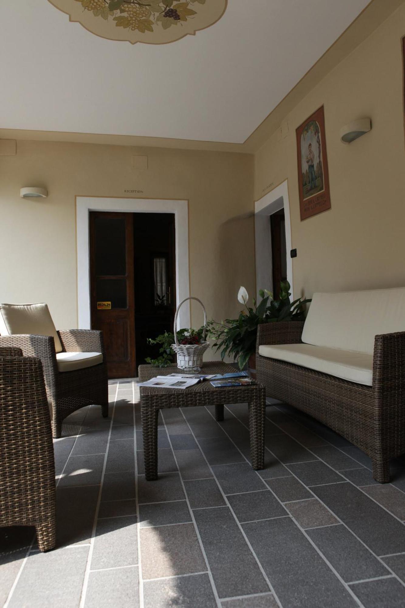 Agriturismo Il Barone Moniga del Garda Eksteriør billede